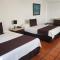 Hill House Mazatlan - Bed & Breakfast