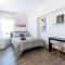 8 Beds Home with 4 Car Parking Space - Near DTLB - Long Beach