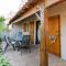 Pavillon T2 Mezzanine climatisé, piscine, Wifi, proche lagune et plage, parking, non-fumeur - FR-1-409-237