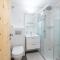 2203 Modernes Studio mit Balkon