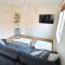 Luxury 2 BR Fully Furnished Flat in Crawley - 2 FREE Parking Spaces - 克劳利