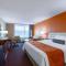 Howard Johnson by Wyndham Salem Hotel & Conference Center