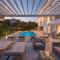 Luxury Apartments Promajna