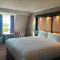 Flannerys Hotel