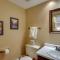 Ski-In Retreat with Pool Access 2 Blocks to Main St - Брекенридж