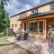 Ski-In Retreat with Pool Access 2 Blocks to Main St - Брекенридж