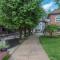 Luxe Loft Pet-friendly, Gas Grill & 5 Minutes from Town
