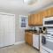 Charming Pet-Friendly Cottage Walkable to Town!