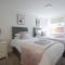 2 Bedroom Flat - Free Parking - Close to Beach - Portsmouth