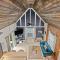 Tiny Victorian built on TV show 2br 1 ba