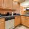 Wisconsin Dells Resort Condo with 2 Fireplaces