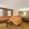 Best Western Plus White Bear Country Inn - White Bear Lake