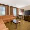 Best Western Plus White Bear Country Inn - White Bear Lake