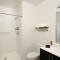 Flexhome Skywalk to Fiserv 1BR Apt U7 - Milwaukee