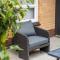 One Tea House - Contemporary Cityside Comfort