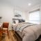 One Tea House - Contemporary Cityside Comfort