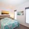 Time n Tide - Straddie Beach House