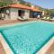 Likya House - Deniz ve Doğa Manzaralı, Havuzlu
