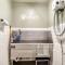 Alewife 2br w gym wd nr red line T BOS-936
