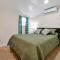 Comfortable private room in Tampa: Villa Romantic.