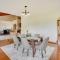 Hawaiian Retreat with Ocean Views in Captain Cook!