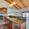 Hawaiian Retreat with Ocean Views in Captain Cook!