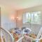 Captain Cook Home on Quiet 3 Acres with Fruit Trees