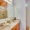 Hawaiian Retreat with Ocean Views in Captain Cook!