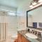 Hawaiian Retreat with Ocean Views in Captain Cook!