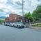 Cherry Street Loft (A) Pet-Friendly & In the Heart of Downtown Black Mtn!