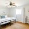 2 bed 2 bath Modern Farmhouse in Old Town Spring