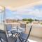 Penthouse - Sea Views & 5min to Beach - Fast WiFi - AC