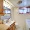 Quaint Big Bear Home with Hot Tub 4 Mi to Skiing!