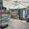 HGTV Featured Tiny Home w Hot Tub Near East 6th St