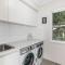 11 Esprit Drive - Rainbow Shores. Swimming Pool - Wifi - Walk to beach
