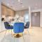 Unbeatable Price Luxe 1BR in Prime Location by Deluxe Holiday Homes - Dubaj