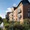 Cotels The Millhouse Corporate Apartments - PRIVATE APARTMENT BUILDINGS - GATED ENTRANCE - PARKING - WORK DESK