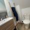 Chambre Evasion - SDB WC Privatif - Entrée autonome - Grande TV NETFLIX