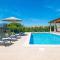 Villa Enjoy mit privatem Pool, by Istrabook - Pula