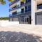 Luxury Apartment/ Sea views/Pool/Gym