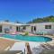 The Dreamcatcher - 4 Bed, 2 Bath, Private Heated Pool, BBQ, Game Room, Park