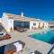 Finca Los Paseros, BBQ, pool, spectacular sea views