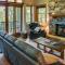 Mtn-View Condo with Screened Porch in Burnsville!