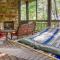 Mtn-View Condo with Screened Porch in Burnsville!