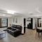 Unique Downtown 2br 2ba close to everything Apt.B