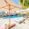 Plage 37 Orient Bay beach front with pool access