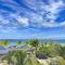 Plage 37 Orient Bay beach front with pool access