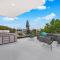 Bright Designer Oasis - Block from Bay - Roof Deck - Сан-Дієго