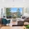 Belle Escapes - Aquarius on Colley Terrace 2 bed-2bath with sea views