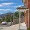 Mayhill Views space and style - Lenah Valley